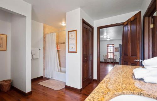 The Red Brick House - Photo 24