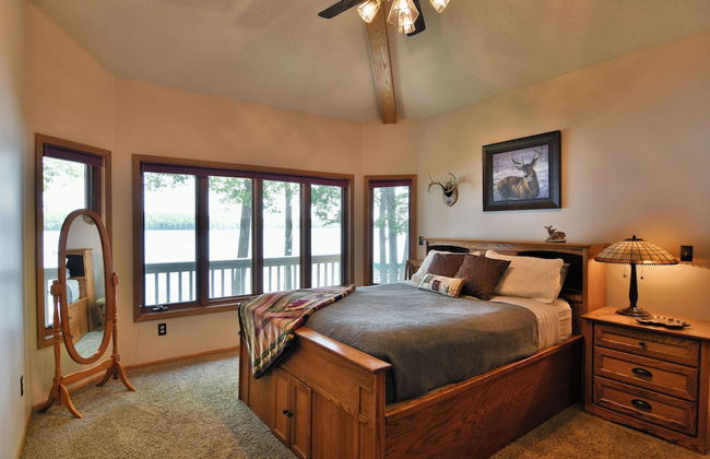 Cheif Lake Lodge - Photo 10