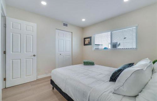 Hey I Am Adriana On The Block Pool BBQ - Foto 52