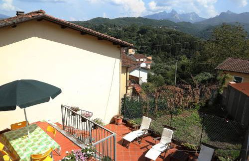 Tranquil Tuscan House with Pool and Scenic Views - Foto 2