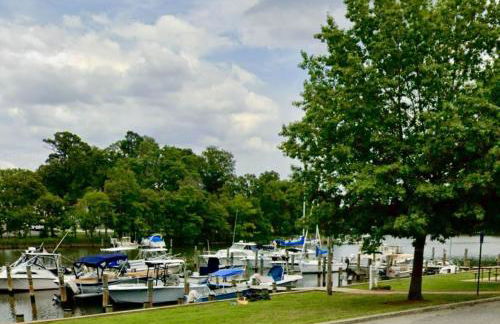 London Towne Bungalow Wloft - Walk To The Beach! - Foto 51