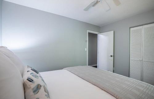 NEW - Walking distance to POOLS and BEACH - Foto 33