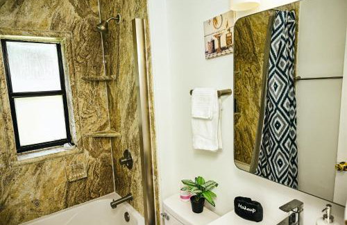 KLIZZ Suites - Photo 42