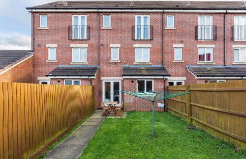 6 bed house with free secure parking & 3 bathrooms - Photo 20