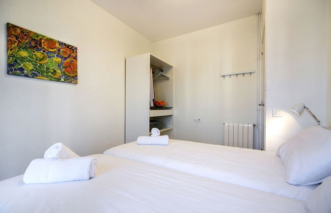 Happy People Gaudi Sant Pau - Foto 22