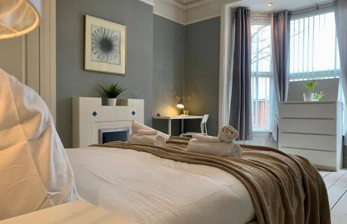 Spacious 6BR Victorian Home in 14 Somerford Near Wolverhampton Centre with Free Parking - Foto 1