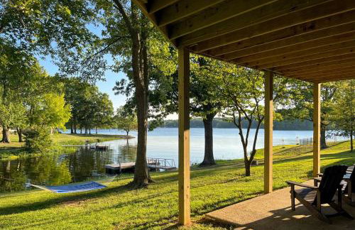 Waterfront 3BR Loft w Dock on Lake of Egypt - Foto 11