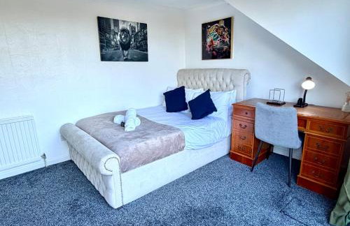 Indoor Heated Pool - Large Family Home - Sleeps 12 - Near Bournemouth Beach - Photo 28