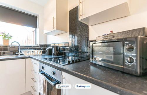 Fully Furnished 3 Bedroom House in Preston with Free Parking - Photo 4