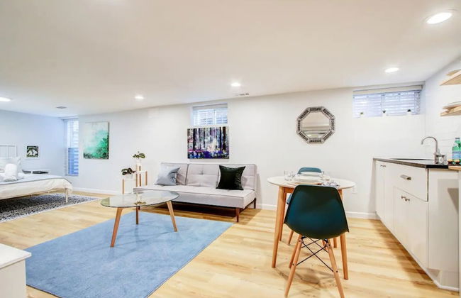 Private Studio in Serene DC Neighborhood - Photo 14