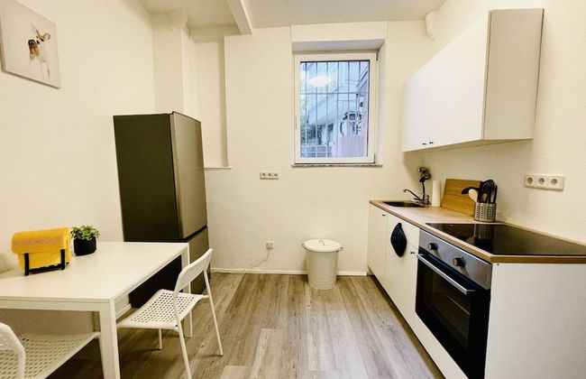 Newly Furnished Beautiful Apartment In The Center With Smart TV - Photo 6