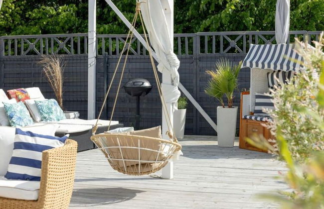 House With a Huge Terrace and a Whirlpool Bathtub - Photo 32