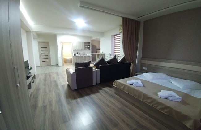 Cross Apartments and Tours - Photo 25