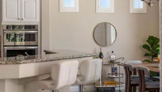 Luxe Palm Springs Villa- Sunset Oasis Private Heated Pool & Spa on Golfcourse - Foto 4, minibar