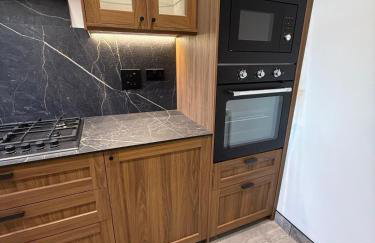 Home away from home in Glasgow - Free Street Parking - Photo 5