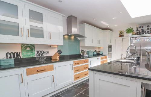 Cornerstone - Photo 9