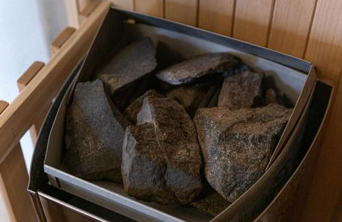 Suite bien être - jacuzzi et sauna / love room - Foto 35