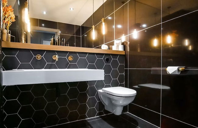 1-bed Loft Apartment - Free Parking, Central - Foto 14