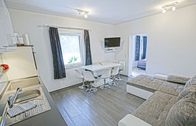 Ground-floor Apartment With Terrace and Large Garden With Lounge Area and Grill - Photo 59