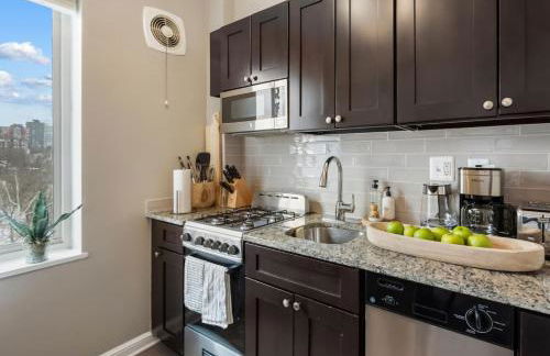 The Chelsea - Airy King 1BR with Queen Sleeper and Free parking - Foto 13