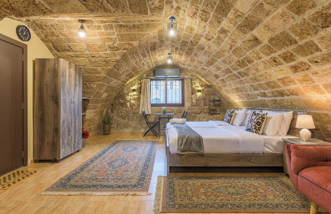 Timberwood Studio in Batroun - Photo 1