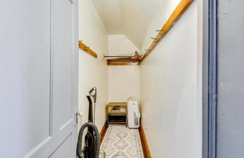 Less Than 2 Mi to Hospitals and University South Wedge Apt! - Photo 13