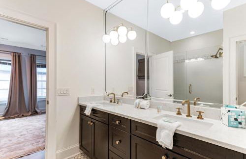 East River Manor by Lucky Savannah - Foto 26