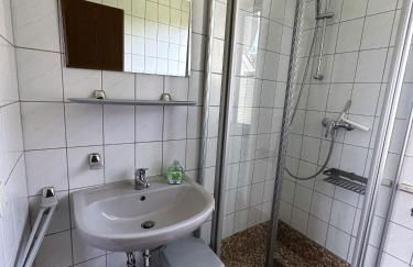 Ferienhaus am See auf großem Grundstück, Kaminofen - Foto 20