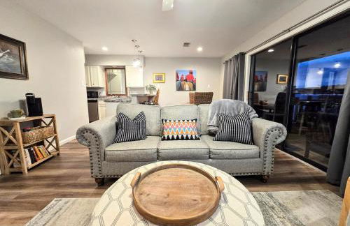 Serene Lakefront Retreat - Foto 2