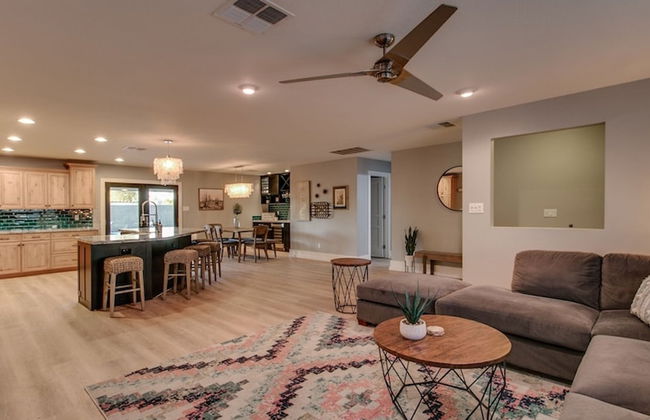 Relaxing 4 Bdrm Retreat in the Heart of Scottsdale - Foto 14