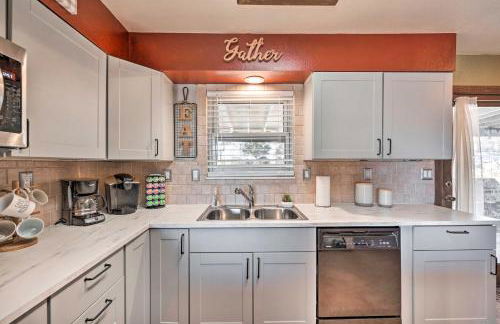 Arvada Home with Deck and Game Room Near Olde Town! - Foto 7