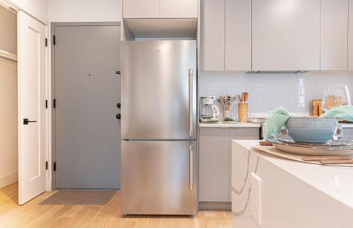 Scandinavian in Brooklyn w Balcony Near Park - Foto 12