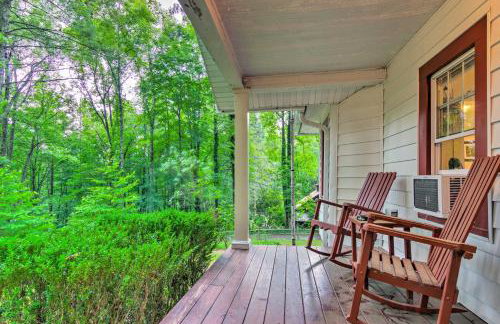 Fire Pit & Porch! Rustic Linville Falls Cottage - Photo 24