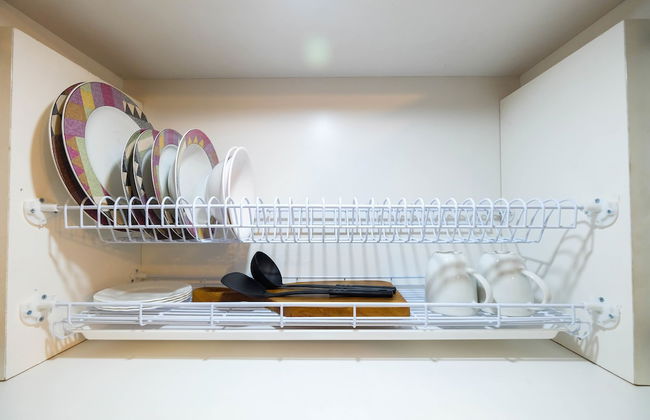 Spacious Studio Room at Green Pramuka Apartment - Foto 22