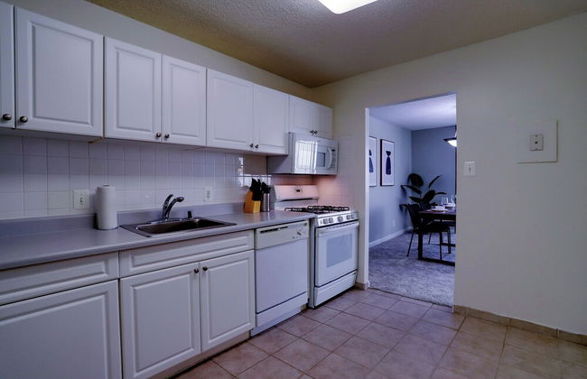 Modern Spacious Apt Crystal City - Foto 10