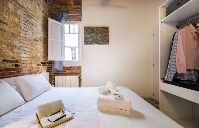 Happy People Gaudi Sant Pau - Foto 10