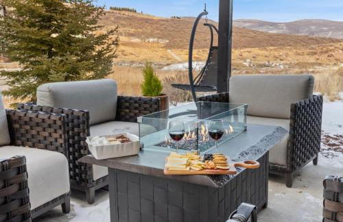 Pvt Hot Tub, Game Rm, Fire Pit, 12 Min Ski and PC - Foto 5