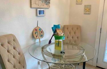 Beach Blanket Bungalow - A Wonderful townhome near the beach - Photo 10