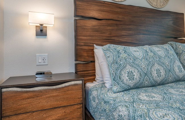 Airy Coastal Dream Vistas - Photo 1