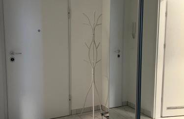 Lux Hill Skyline - Free Private PARKING - Foto 23