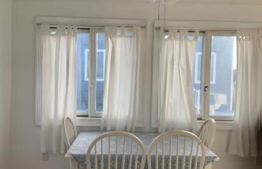 Beach Side Cottage in Narragansett - Photo 10