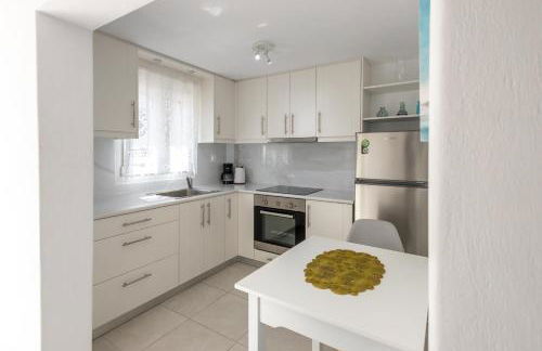 Lydia's West Apartment - Photo 6