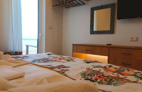 En Plo Studios & Apartments - Photo 59