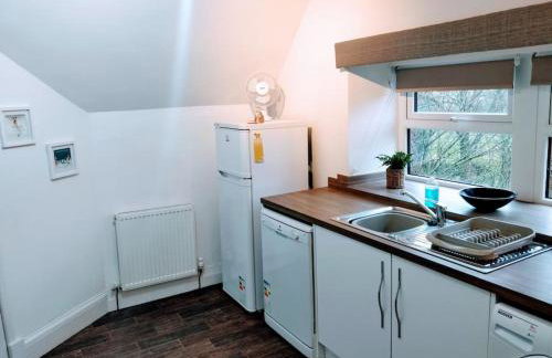 The Rafters Bank House Stunning Apartment - Photo 4