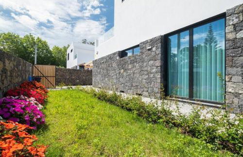 Lotus House - Heated Pool & Jacuzzi near the Beach - Photo 31