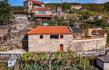 Chalé dos Penedos, sossego e piscina privada - Foto 4