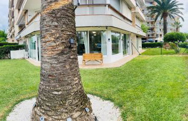Piso delante de la playa La Pineda con 2 habitaciones - Foto 10