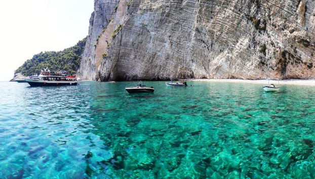 Navegando pelo parque marinho de Zakynthos