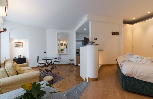 At Home Heart of Milan - Duomo Apartment - Foto 16