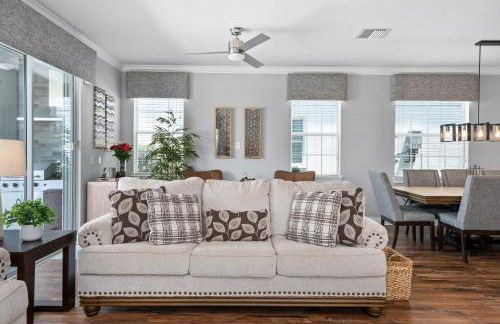 Boutique Luxury Home, Private Pool Close to Disney REU101 - Foto 117